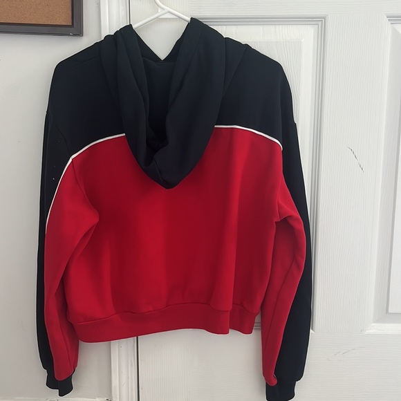 H&M: red/black hoddie - Picture 2 of 2